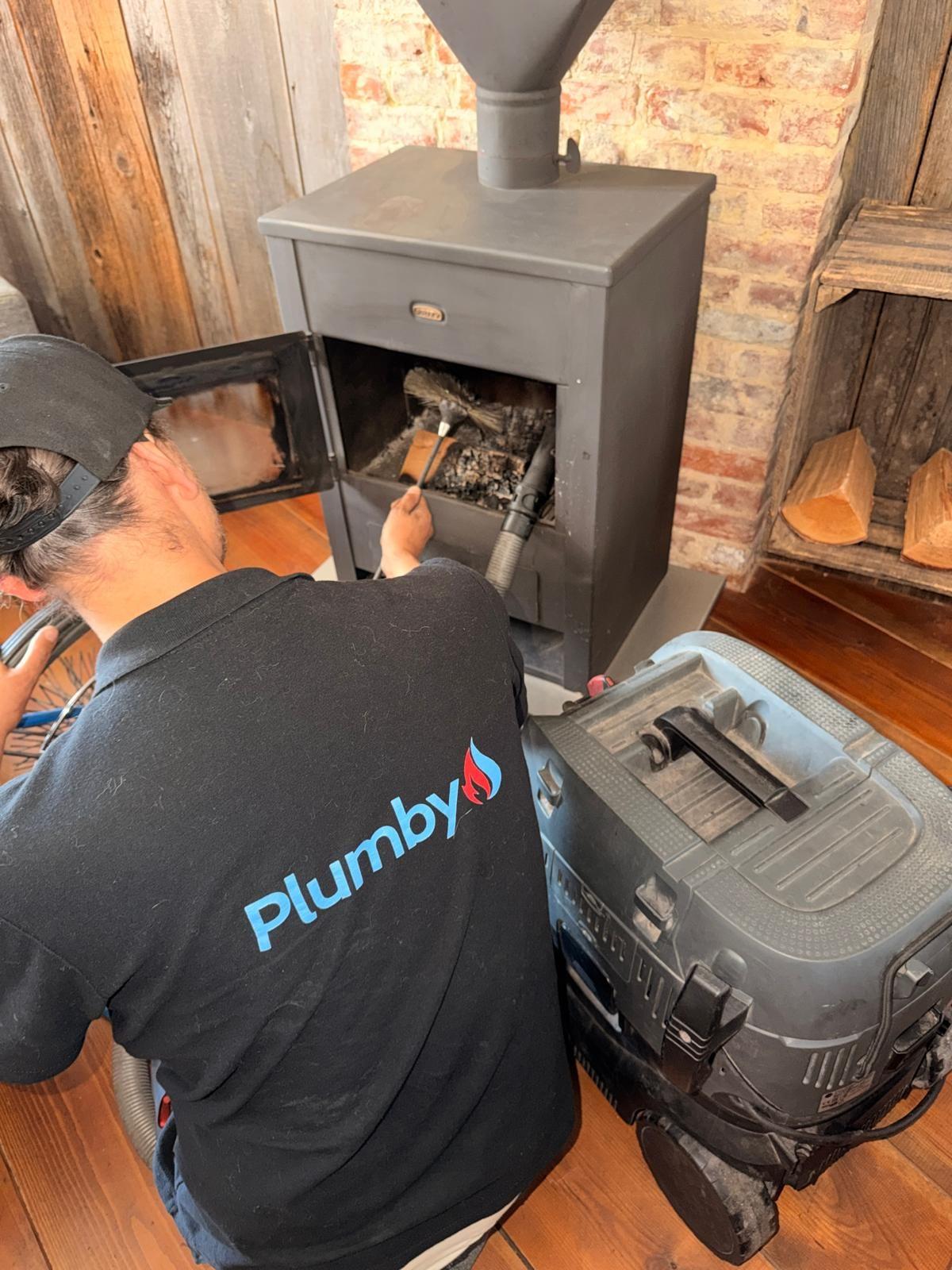 Plumby chimney sweeping and wood-stove maintenance — Ramonage in Luxemburg